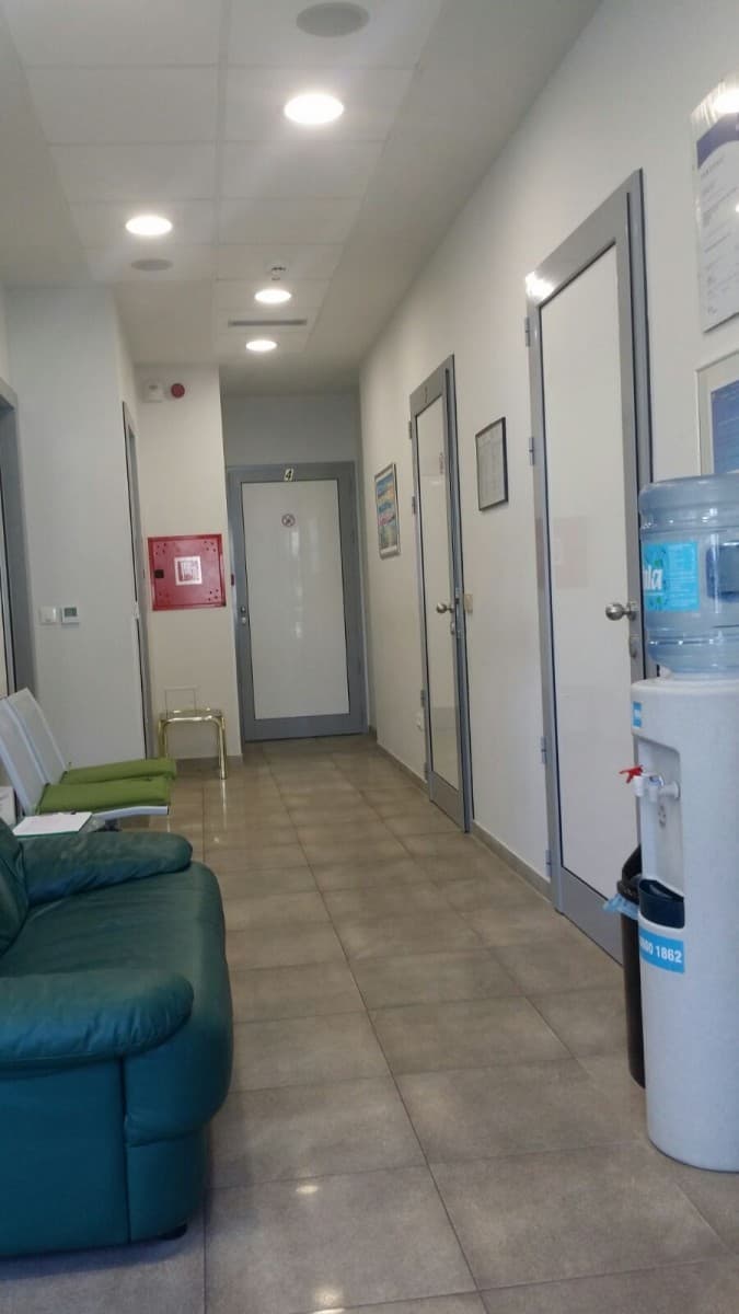 Profesionalno opremljena soba za preglede